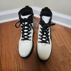 NWT Eric Michael White And Black Kai Leather. Women's Size 39 8.5-9